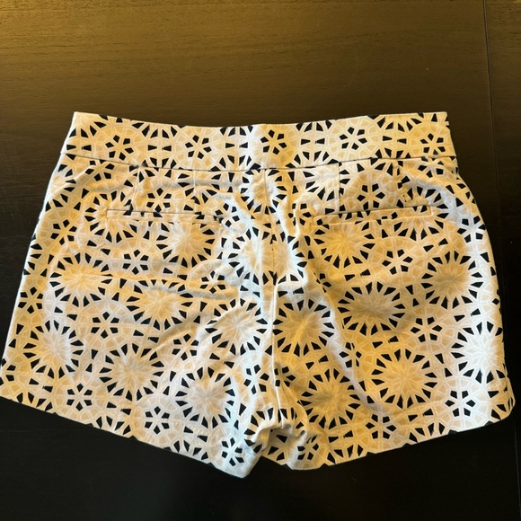 Like new J.Crew shorts - Picture 4 of 6